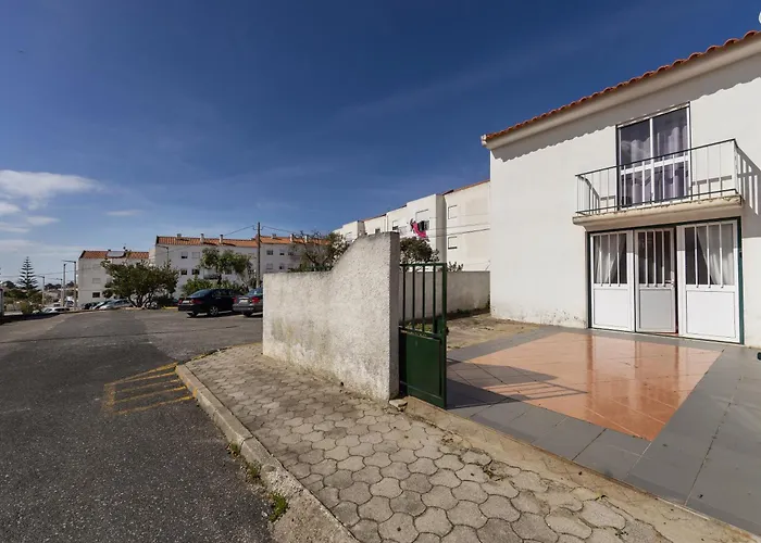 Moradia Marques Назаре